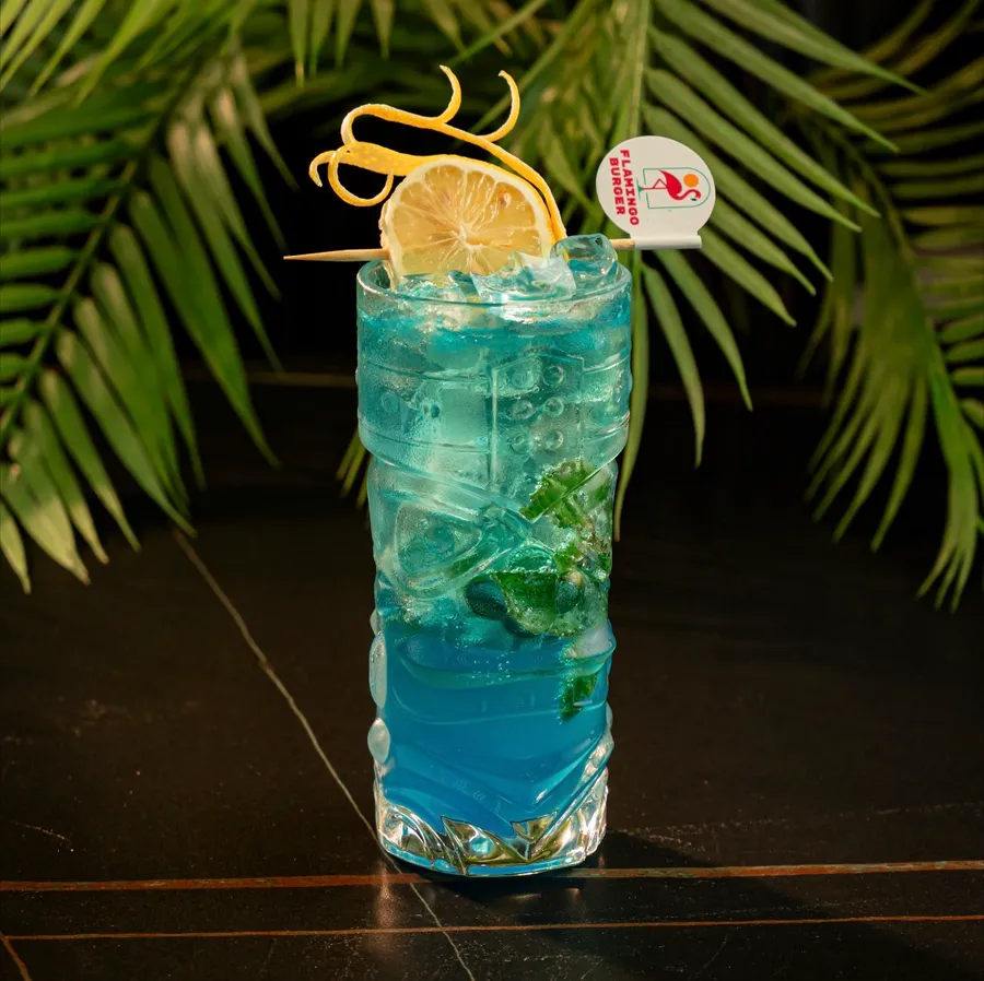 Blue Curaçao White Mojito